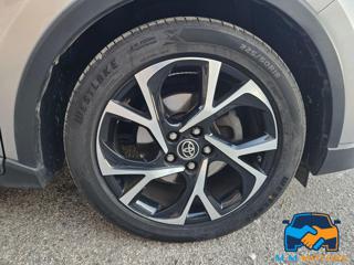 TOYOTA C-HR usata 30