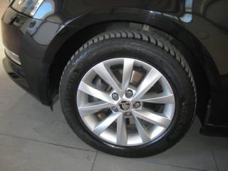 SKODA Octavia usata, con Bracciolo