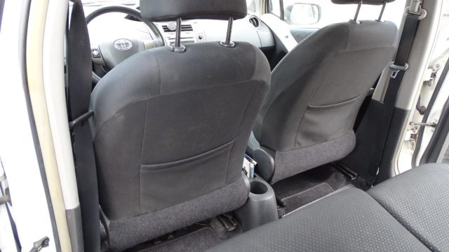 TOYOTA Yaris usata 73