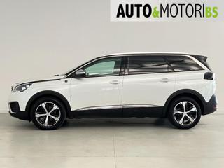 PEUGEOT 5008 usata, con Boardcomputer