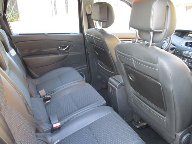 RENAULT Scenic usata 21