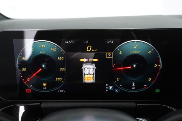 MERCEDES-BENZ CLA usata 7