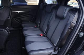 PEUGEOT 5008 usata, con Cerchi in lega