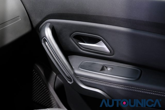 DACIA Duster usata, con Luci diurne