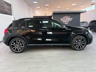 MERCEDES-BENZ GLA 200 usata, con Autoradio