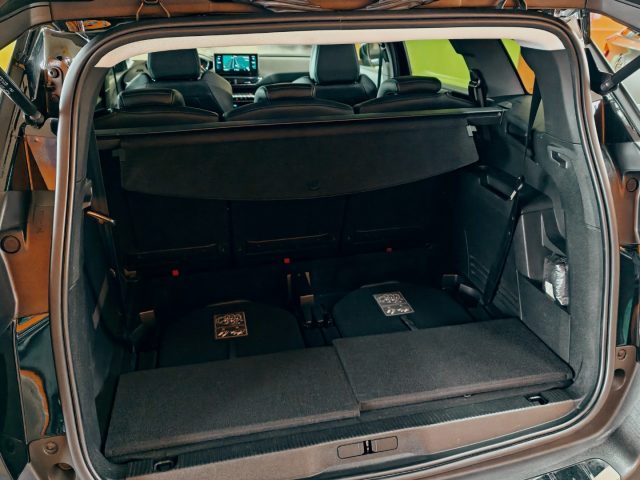 PEUGEOT 5008 usata, con ESP