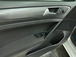 VOLKSWAGEN Golf usata, con Climatizzatore