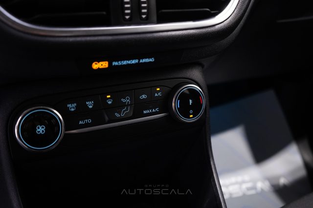 FORD Fiesta usata, con USB