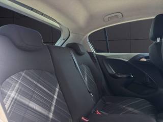 OPEL Corsa usata, con Isofix