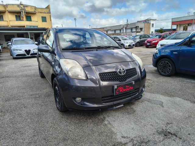TOYOTA Yaris usata, con ABS