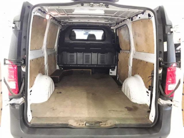 MERCEDES-BENZ Vito usata, con ESP