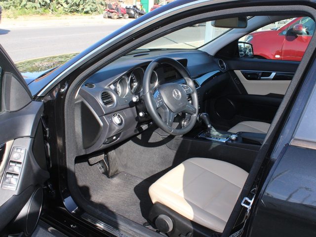 MERCEDES-BENZ C 220 usata, con Cerchi in lega