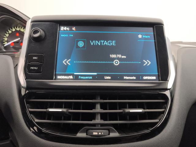 PEUGEOT 208 usata, con Touch screen
