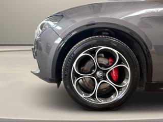 ALFA ROMEO Stelvio usata, con Specchietti laterali elettrici