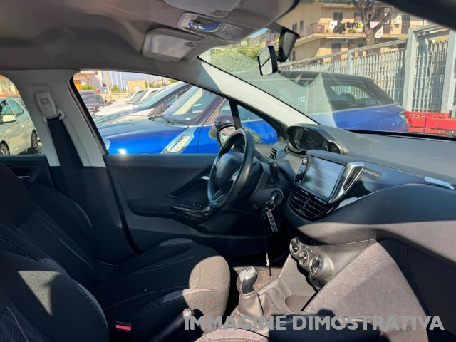 PEUGEOT 208 usata, con Fari Xenon