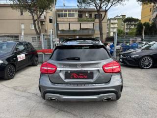 MERCEDES-BENZ GLA 200 usata, con Chiusura centralizzata