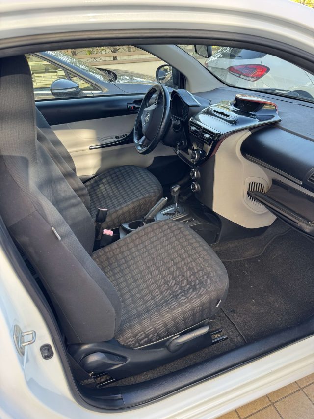 TOYOTA iQ usata, con Immobilizzatore elettronico