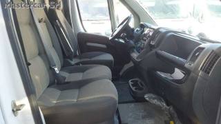 PEUGEOT Boxer usata, con Autoradio