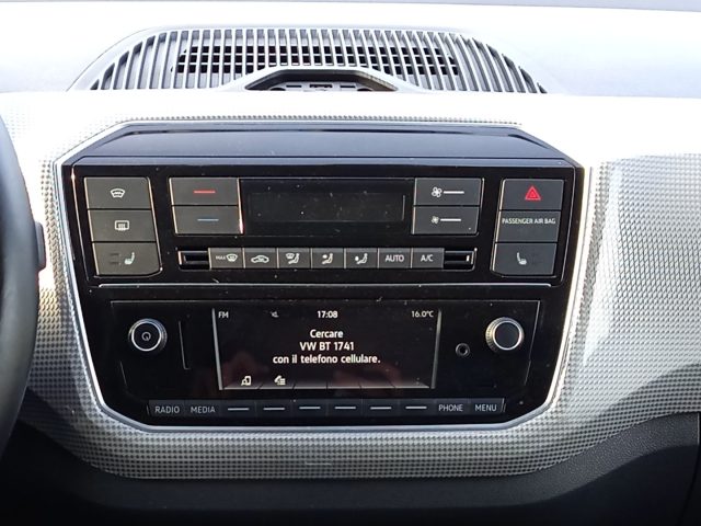 VOLKSWAGEN e-up! usata 19