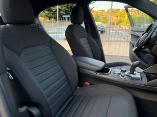 ALFA ROMEO Stelvio usata, con Controllo automatico clima