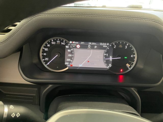 LAND ROVER Defender usata, con Bluetooth