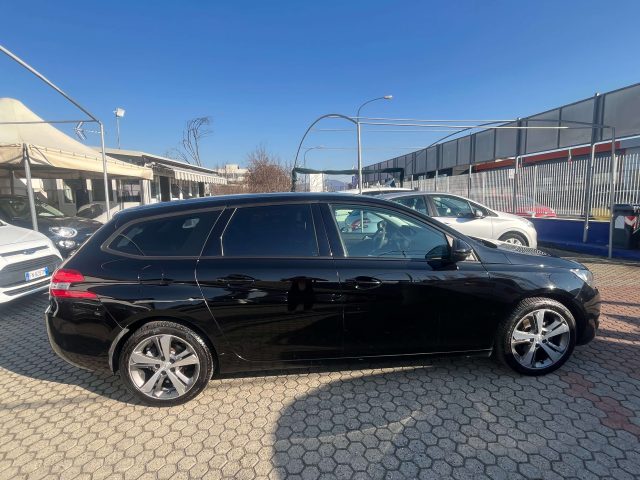 PEUGEOT 308 usata, con Alzacristalli elettrici