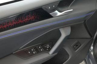 VOLKSWAGEN Tiguan usata, con Autoradio