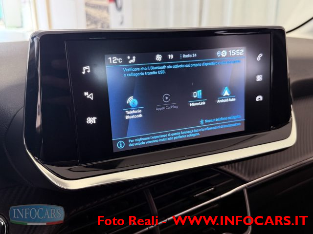 PEUGEOT 208 usata, con Volante in pelle