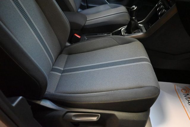 VOLKSWAGEN T-Roc usata 58
