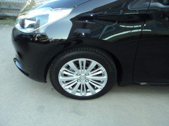 PEUGEOT 208 usata, con Airbag laterali