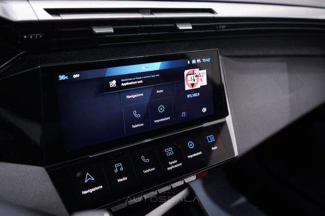 PEUGEOT 308 usata, con Volante in pelle
