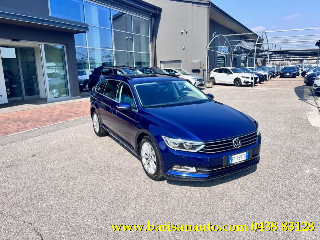 VOLKSWAGEN Passat Variant usata, con Airbag