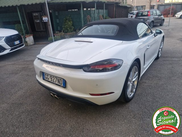 PORSCHE 718 Spyder usata, con Autoradio