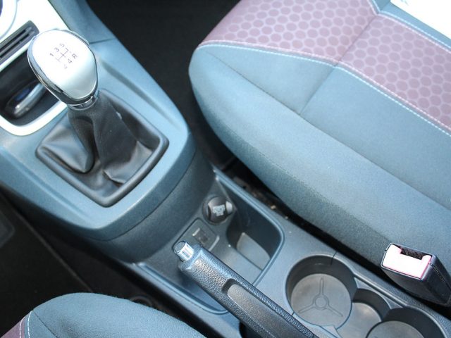 FORD Fiesta usata, con Specchietti laterali elettrici