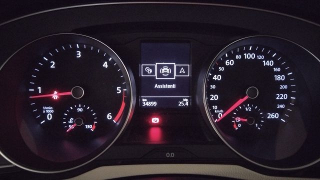 VOLKSWAGEN Passat usata 35