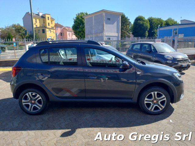 DACIA Sandero usata, con Autoradio