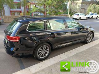 VOLKSWAGEN Passat Variant usata, con Airbag