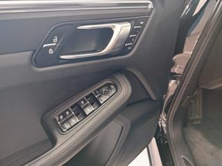 PORSCHE Macan usata, con ESP