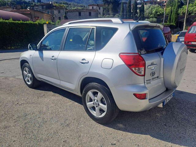 TOYOTA RAV 4 MY23 usata 17