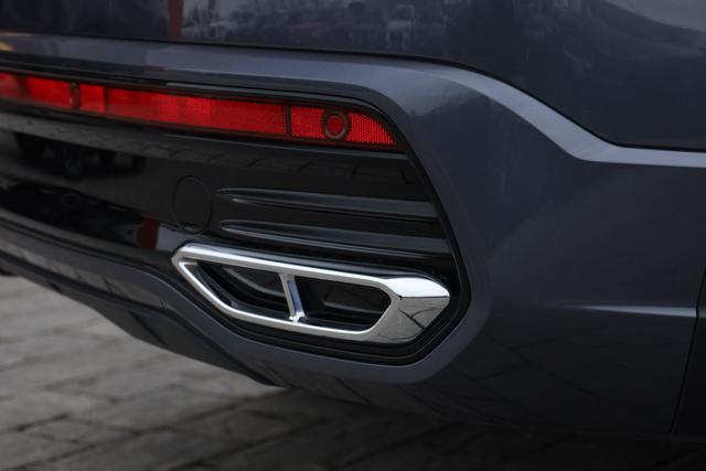 VOLKSWAGEN Taigo usata, con USB