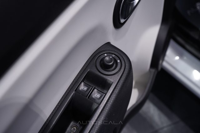 RENAULT Twingo usata, con ESP