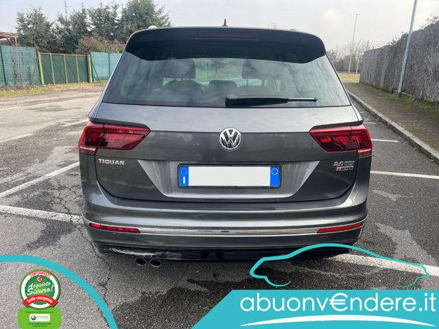VOLKSWAGEN Tiguan usata, con Autoradio