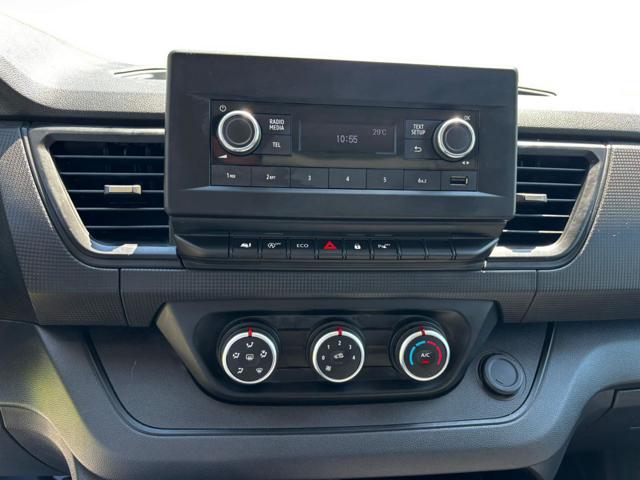RENAULT Trafic usata 24