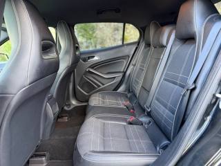 MERCEDES-BENZ GLA 200 usata, con Leve al volante