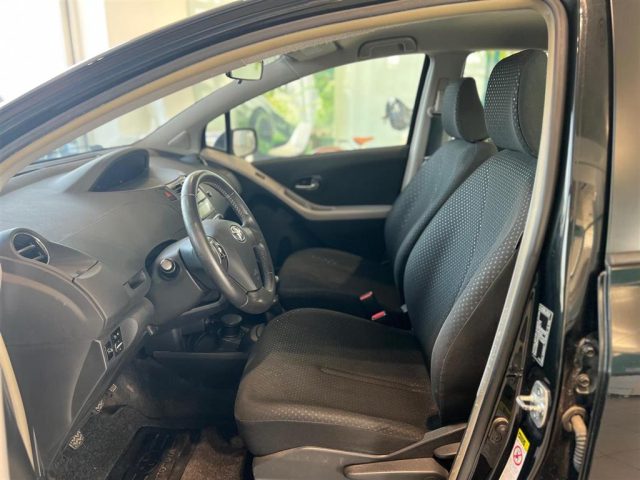 TOYOTA Yaris usata, con Servosterzo