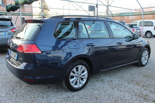 VOLKSWAGEN Golf Variant usata, con Autoradio