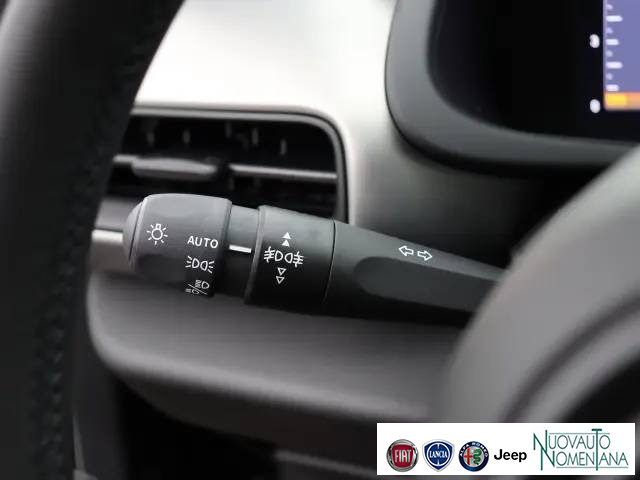 JEEP Avenger usata, con Volante in pelle