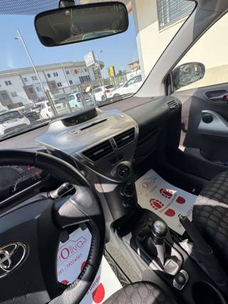 TOYOTA iQ usata, con Volante in pelle