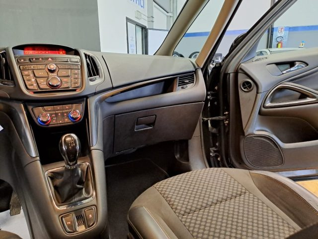 OPEL Zafira Tourer usata, con Autoradio