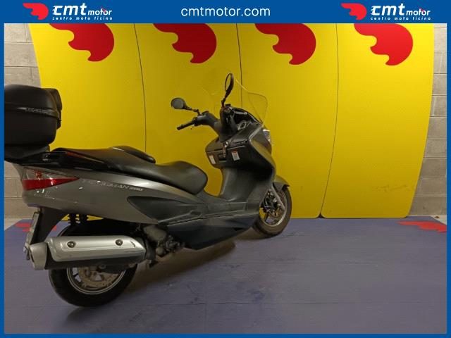 SUZUKI Burgman UH 200 usata 3